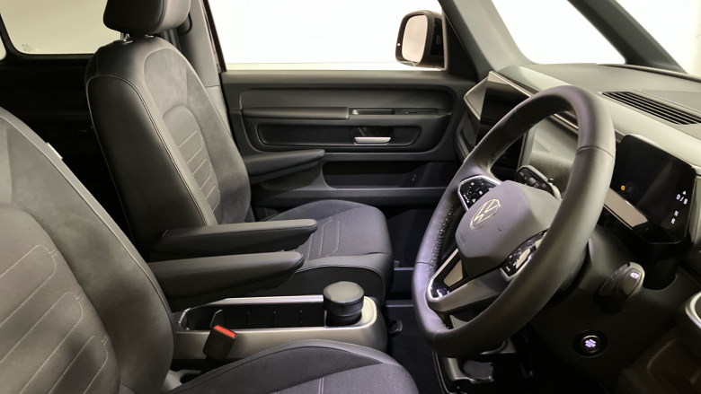 Volkswagen ID. Buzz 210kW Style Pro 86kWh 5dr LWB Auto [7St/Design+] Electric Estate